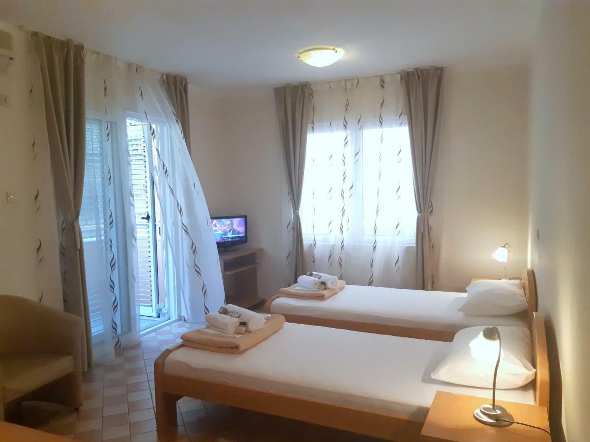 Garni Hotel Koral Budva Bilik gambar